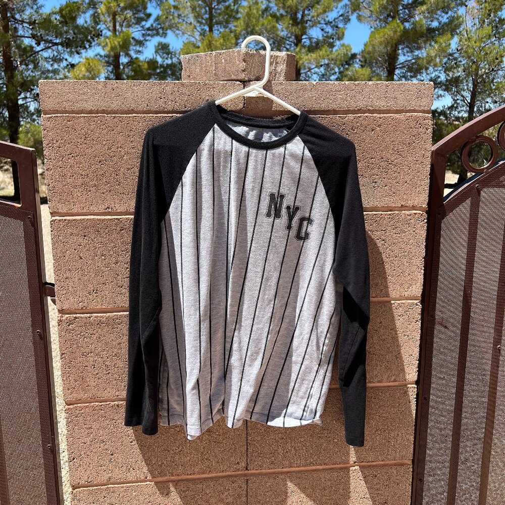 Brooklyn Calling NYC Long Sleeve Tee - M